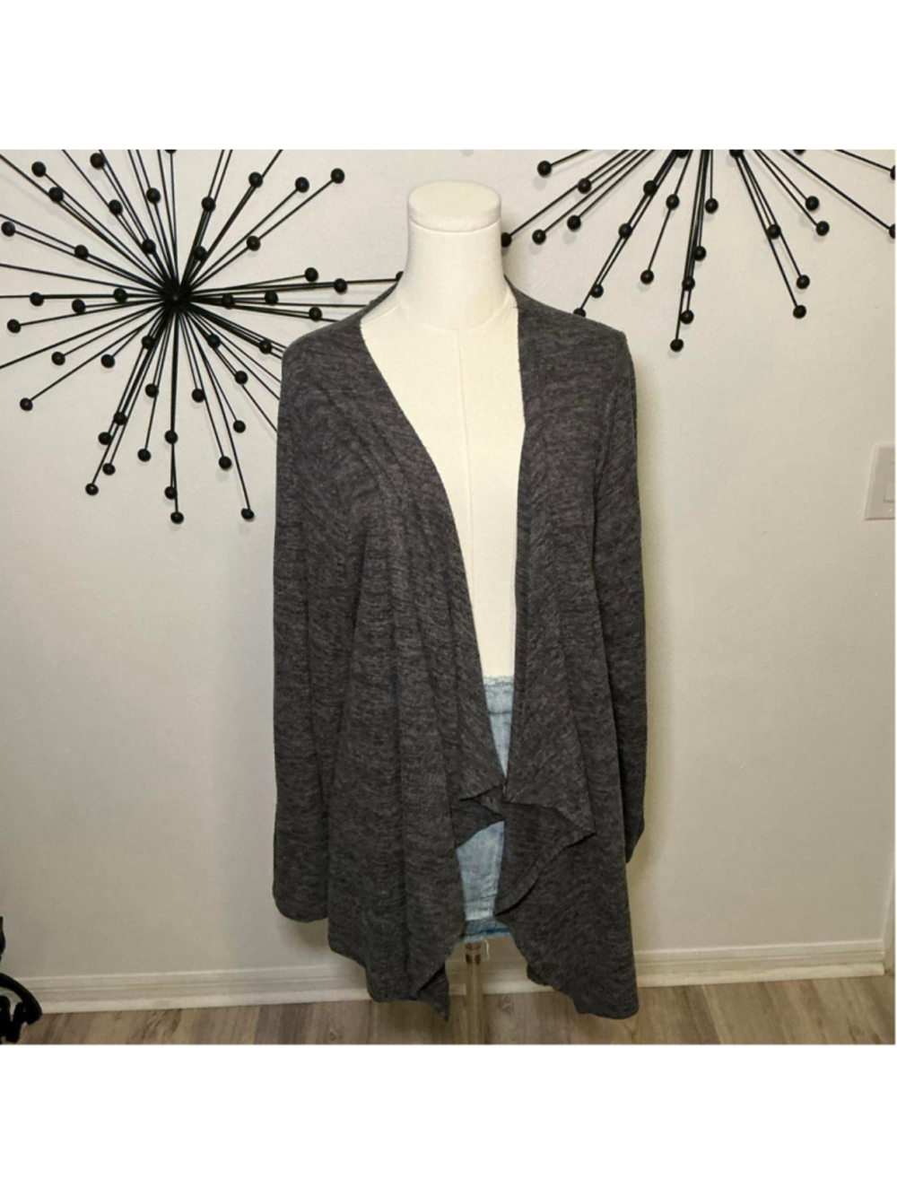 Torrid Super Soft Plush Gray Open Front Cardigan Size 2


Cozy Torrid Super Soft